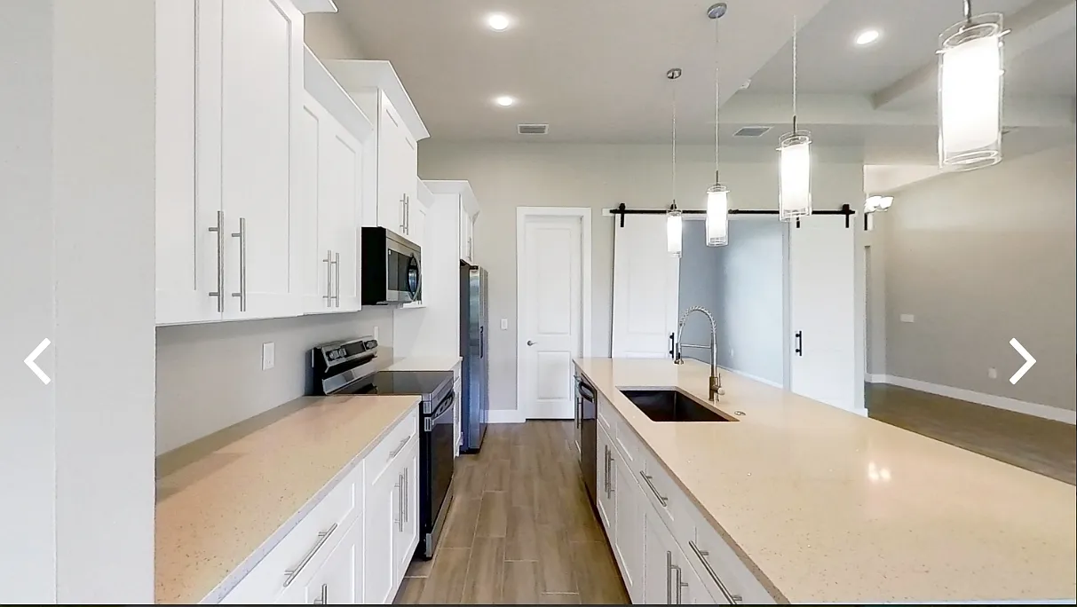 4 bed, 1900 sqft, $2,295 — Photo 2