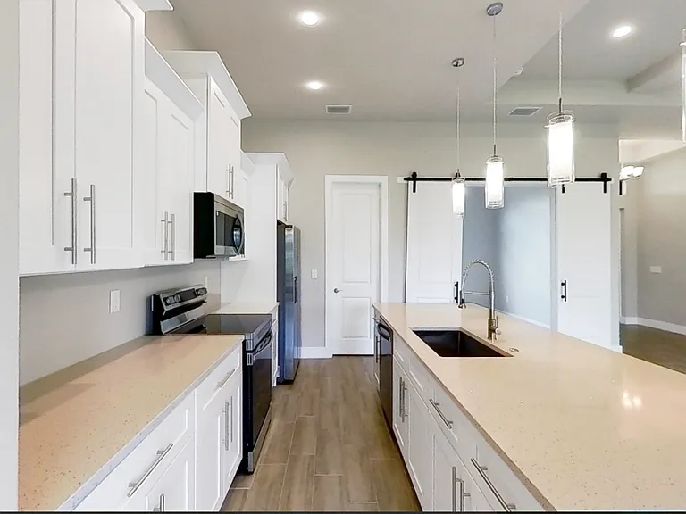 802 Zona Ave N — Photo 8