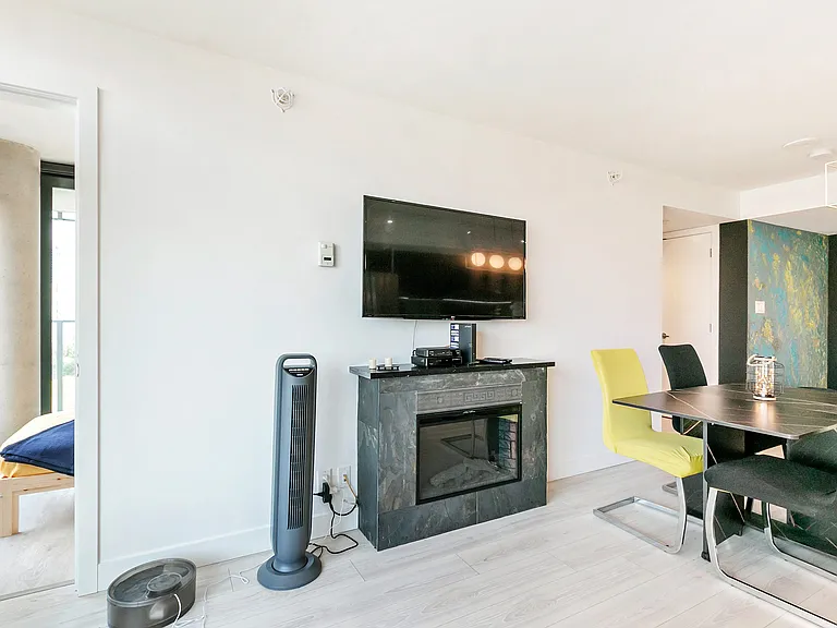 1133 Hornby St #D4 — Photo 6