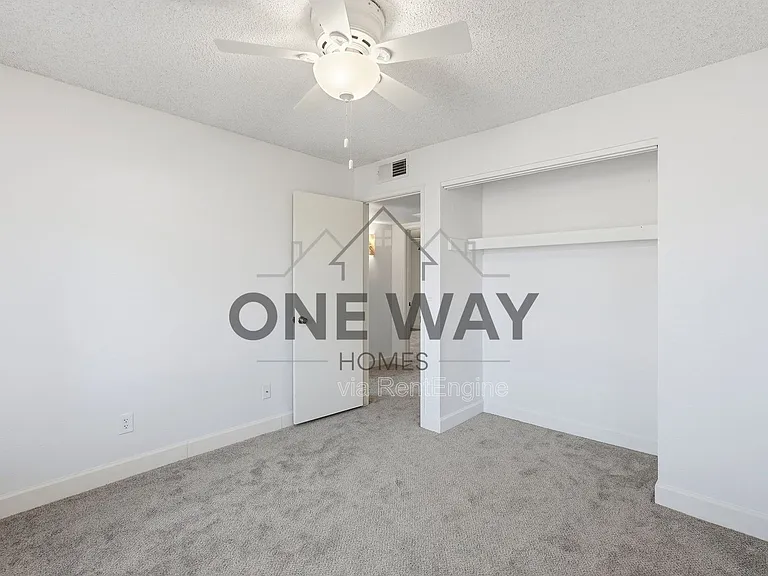 5749 S Farmer Ave — Photo 18