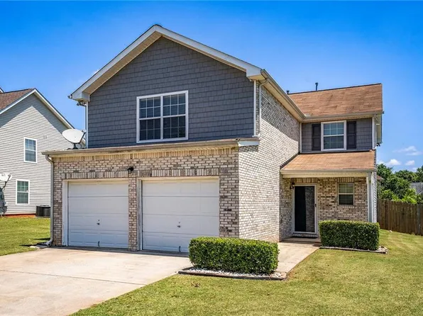 1932 Sawgrass Dr, Hampton, GA 30228