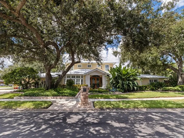 8846 Merrimoor Blvd E, Seminole, FL 33777