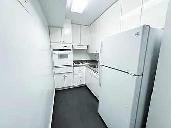 Rented by Manhattan Realty Group