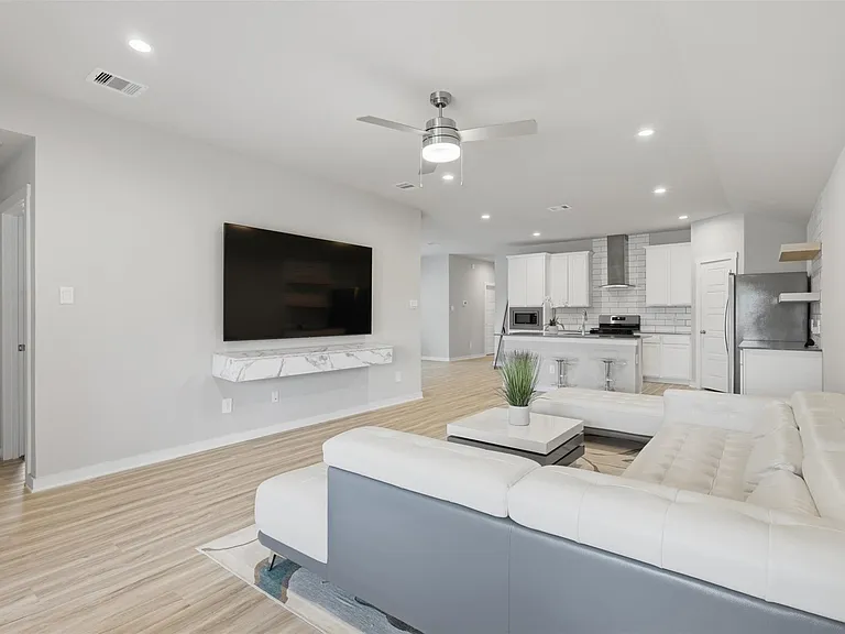 12914 Wempe Way — Photo 10