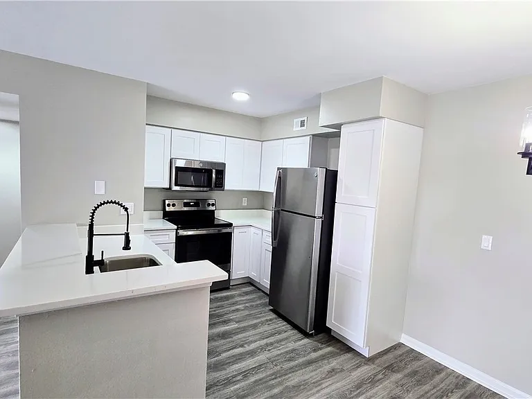 13545 Eagle Ridge Dr #826 — Photo 2