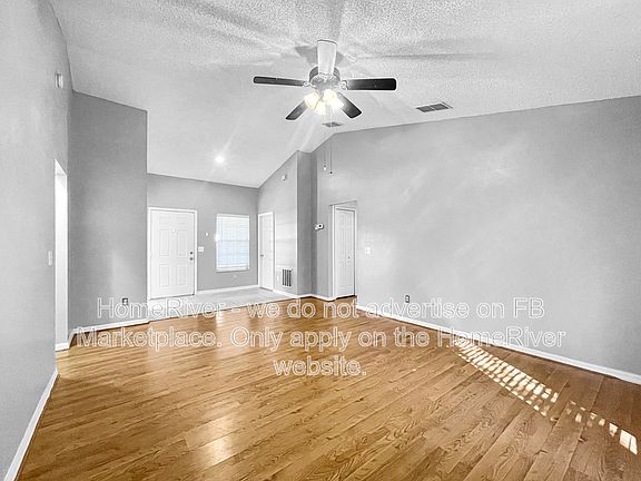 4th image of 225 Glasgow Ct