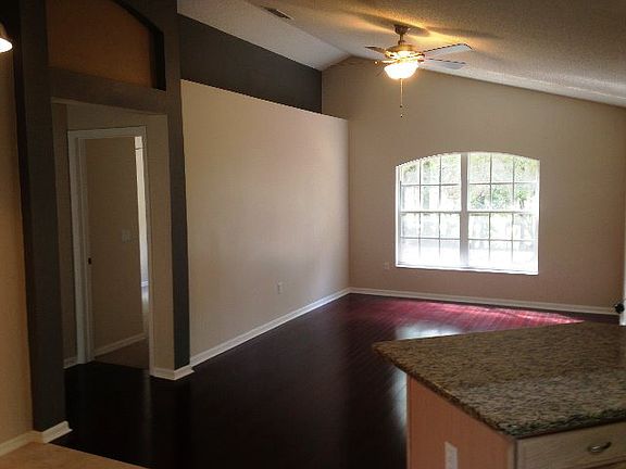 5th image of 65 Palm Ln