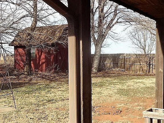 4th image of 124 W Quail Dr