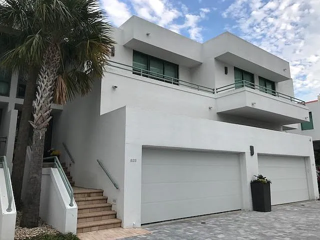 3 bed, 3.5 bath, 1904 sqft, $7,500 — Photo 2