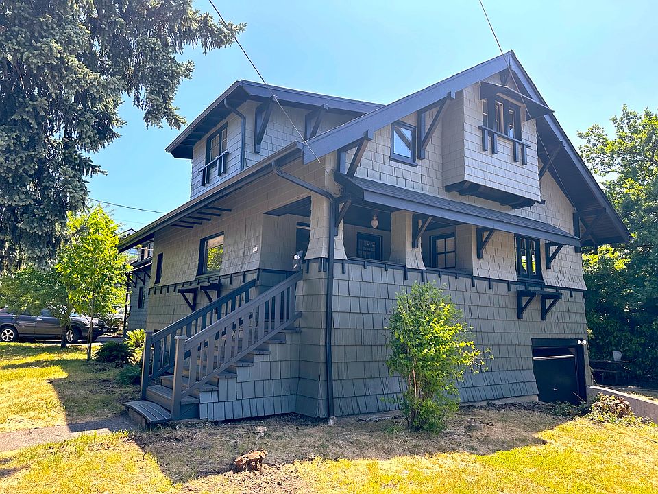 2nd image of 900 E 19th Ave