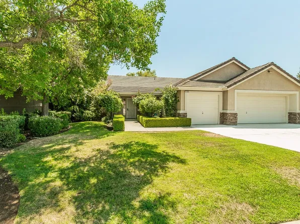 1583 E La Quinta Dr, Fresno, CA 93730
