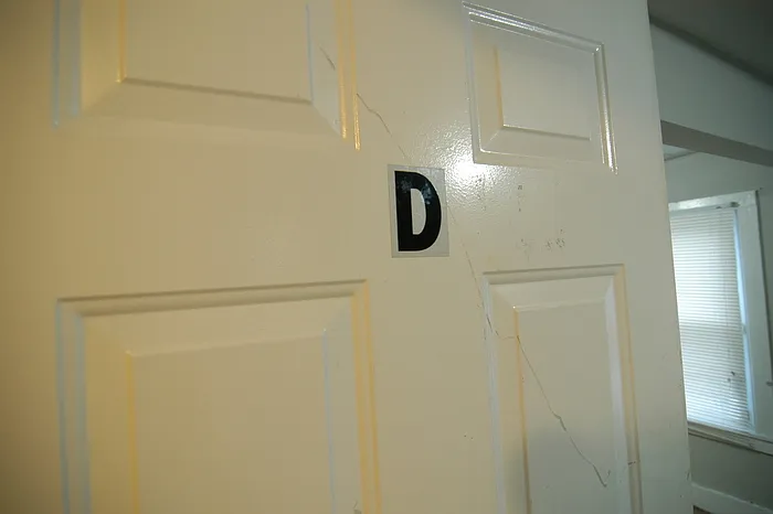 1 bed, 1.0 bath, 600 sqft, $895 — Photo 2