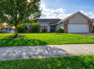 3748 Shawnee Dr, Warsaw, IN 46582
