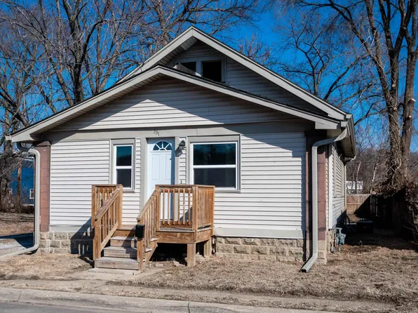 331 McKinley St, East Peoria, IL 61611