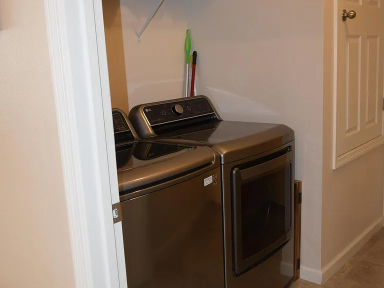 4060 Dragonfly Dr — Photo 10