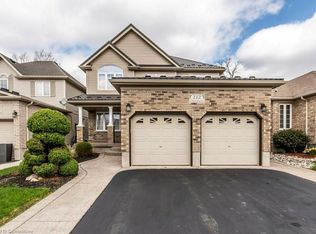 112 Timber Creek Cres, Cambridge, ON N1T0B4
