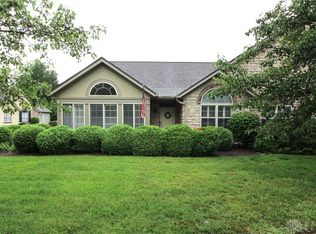 2047 Wentworth Village Dr, Bellbrook, OH 45305