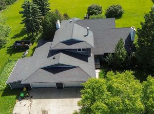 37563 W Range Road 272, Red Deer County, AB T4E 1M5