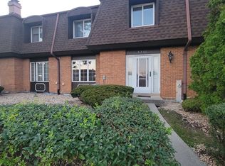 3241 Chestnut Dr, Flossmoor, IL 60422