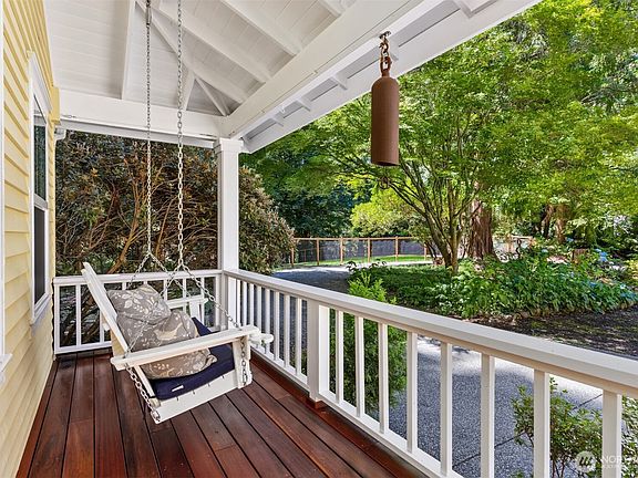 3rd image of 8363 NE Sumanee Place