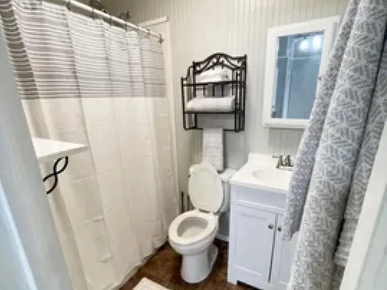 5338 Stewart Dr — Photo 4