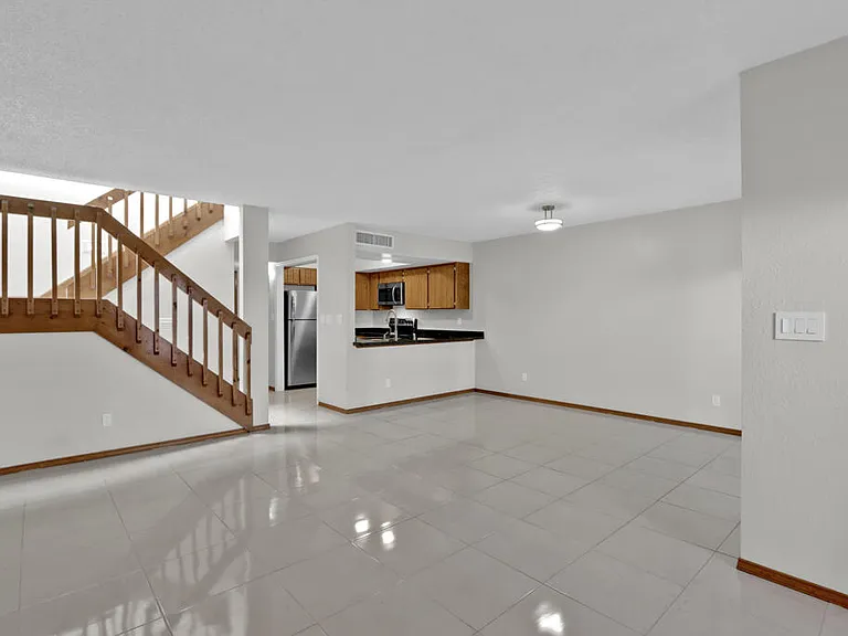 730 N Resler Dr #B — Photo 19