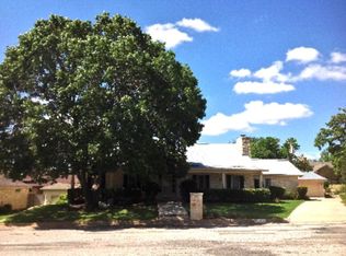 104 E Marschall St, Llano, TX 78643