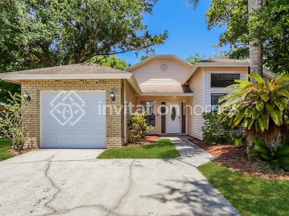 12838 Coverdale Dr, Tampa, FL 33624