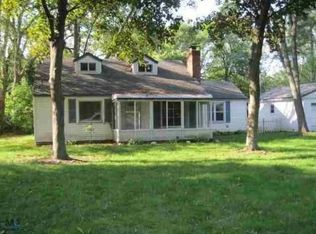 5145 Drifton Dr, Waterford, MI 48327