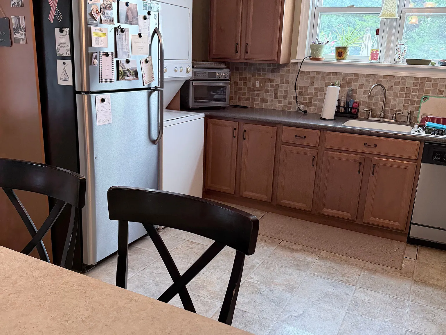 4 bed, 2100 sqft, $3,300 — Photo 4