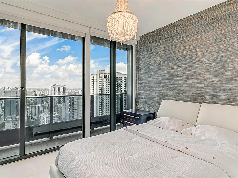 1000 Brickell Plz #3002 — Photo 40