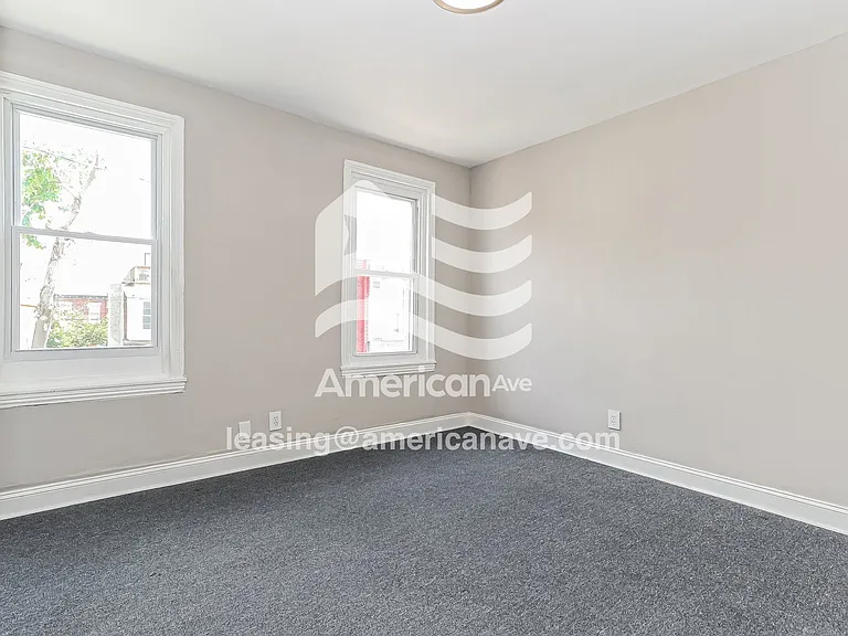 1322976_008_main_bedroom_8.jpg