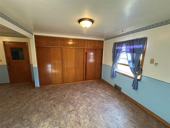 5th image of 222 E Main Street