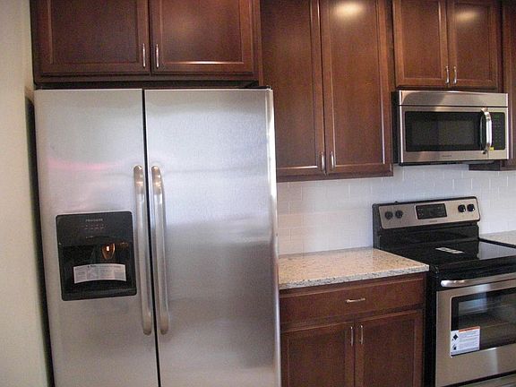 3rd image of 3589 SW Rosardo St