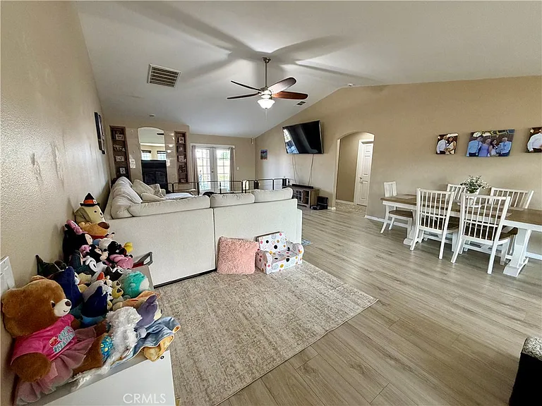 9725 Susan Ave — Photo 15
