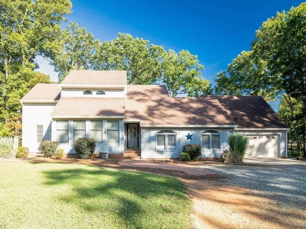 27 Hickory Trl, Thomasville, NC 27360