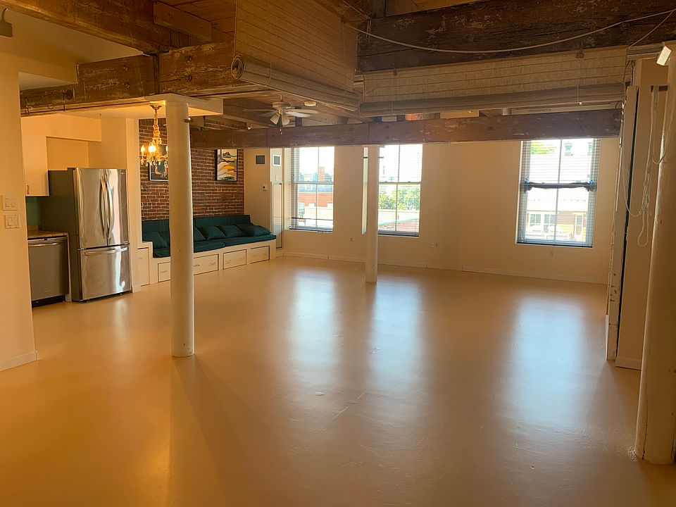 1st image of 172 Middle St APT 407
