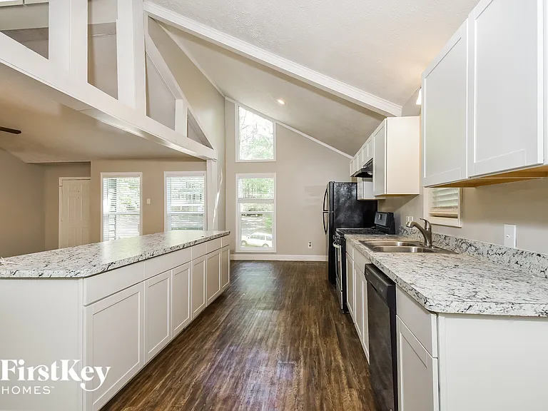756 Cedar Creek Way — Photo 4