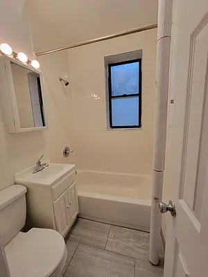 Rented by Avenues Real Estate | media 16