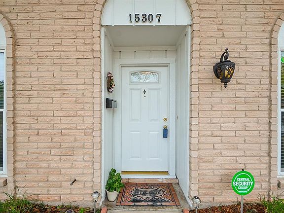 4th image of 15307 E Hutchinson Cir