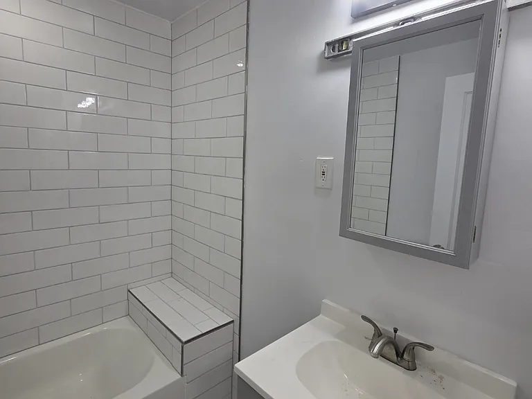 1047 Rosalie St — Photo 11