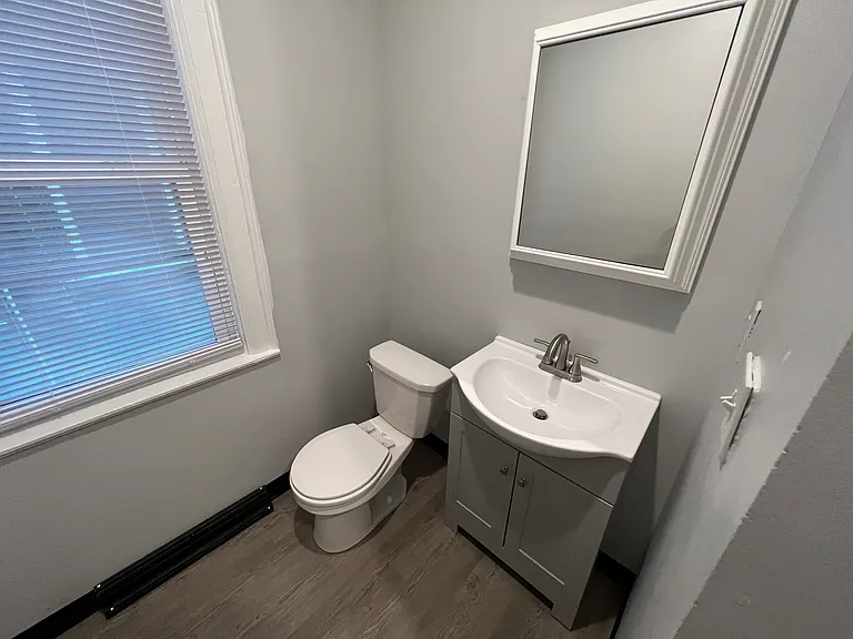 576 Potomac Ave #3 — Photo 8
