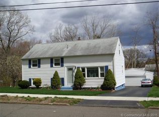 51 Pembroke Rd, Hamden, CT 06514