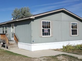 377 Columbine Dr, Casper, WY 82604