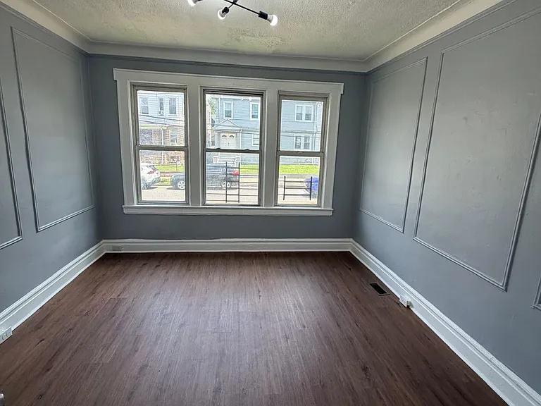 917 Grove St #1 — Photo 3