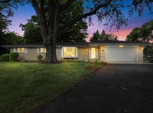 3285 Wetzel Ln, Brookfield, WI 53005