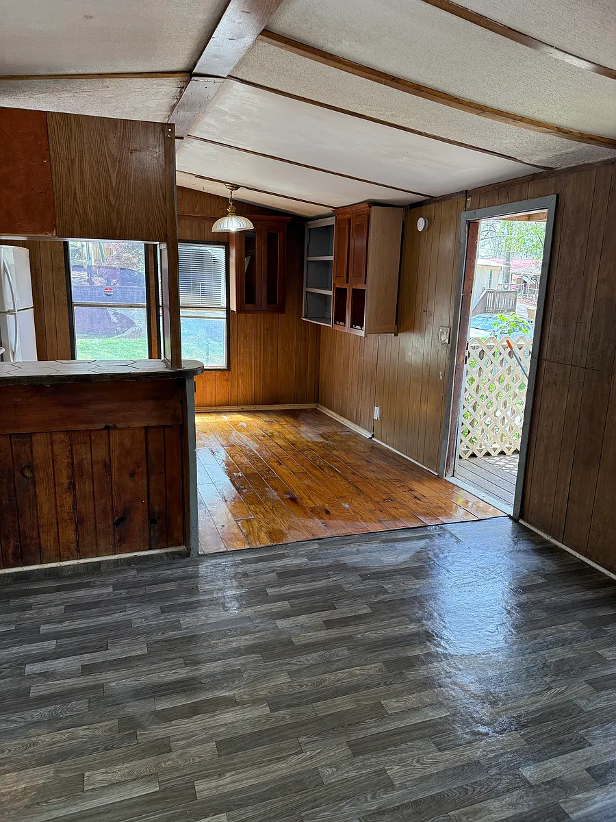 Building Photo - 2221 Sailors Ave #26