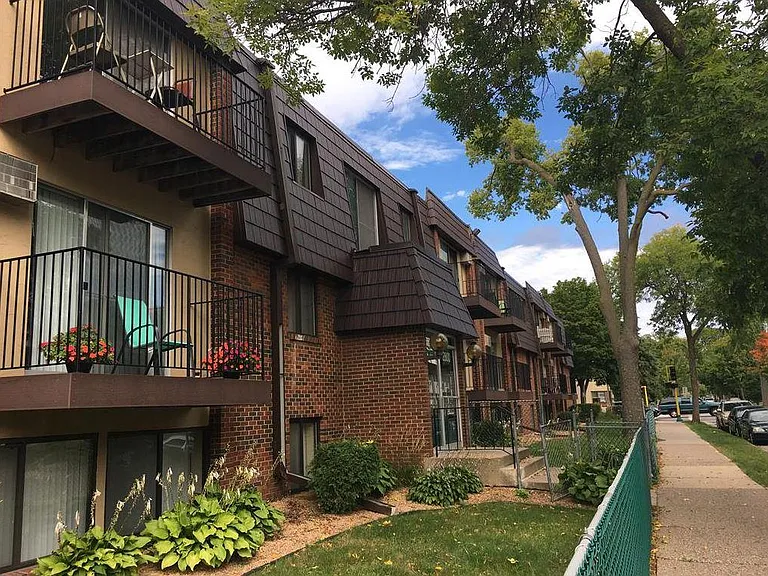 Uptown Estates — Photo 21