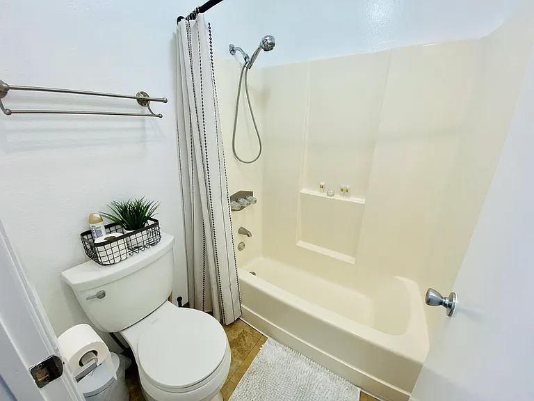 1621 Hotel Cir S #E322 — Photo 5