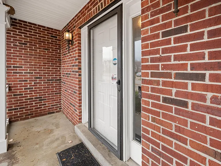 10945 Symington Cir — Photo 3